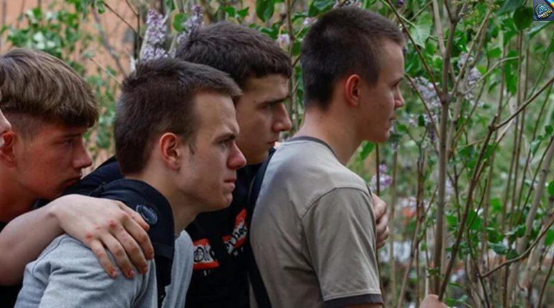 Ледь не вся Київська молодь прийшла на прощання з Данилом та його сім’єю, які загинули через ракетну атаку по Києву 24 квітня