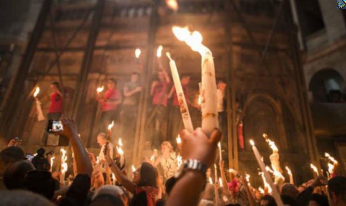 Благодатний вогонь зійшов у храмі Гробу Господнього в Єрусалимі.Відео…
