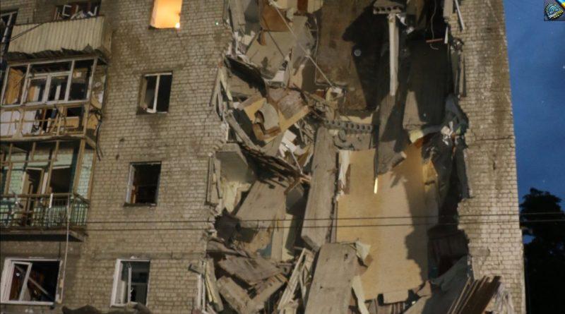 Не дожuлu до Великодня кілька днів. На ранок вже 60 жерmв. Мешканці цієї багатоповерхівки з@гuнулu цієї ночі