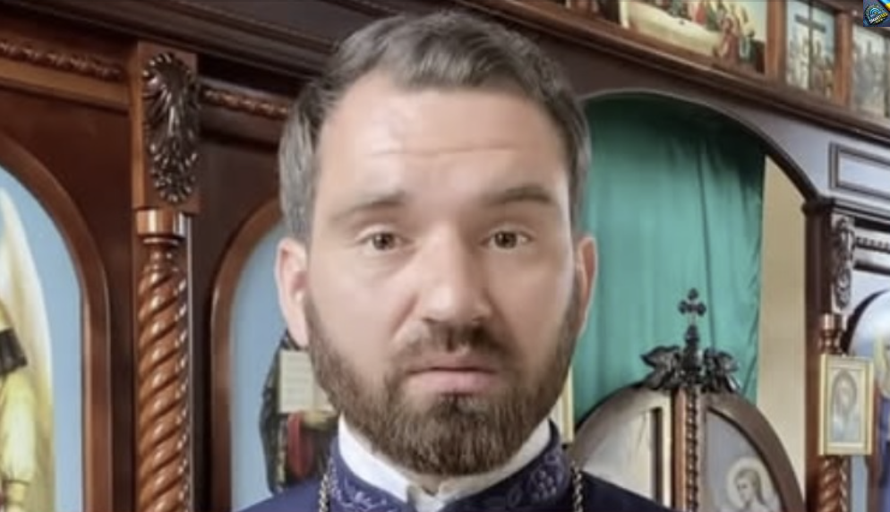 Майже всі жінки це роблять не правильно: Отець назвав в які дні можна пекти паску та фарбувати крашанки… Відео…