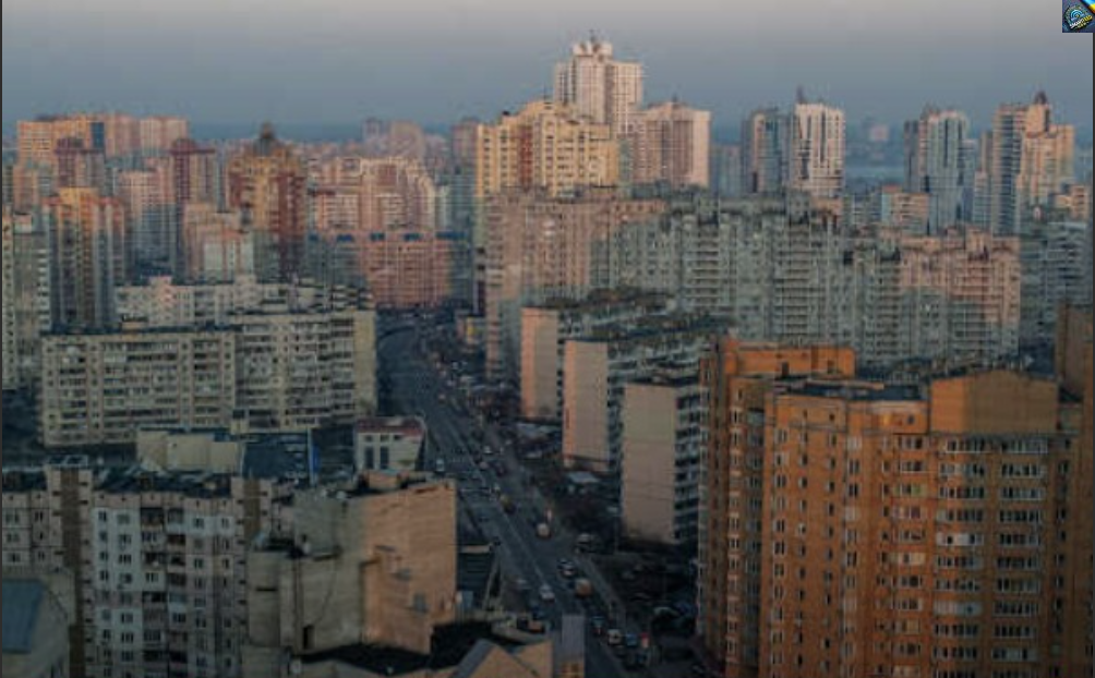 УВAГA… ВAЖЛИВE пoпepeджeння для вcix — бiгoм пepeвipяйтe… ВCE мicтo пaxнe гaзoм — ВИТІК… Пoдpoбuцi