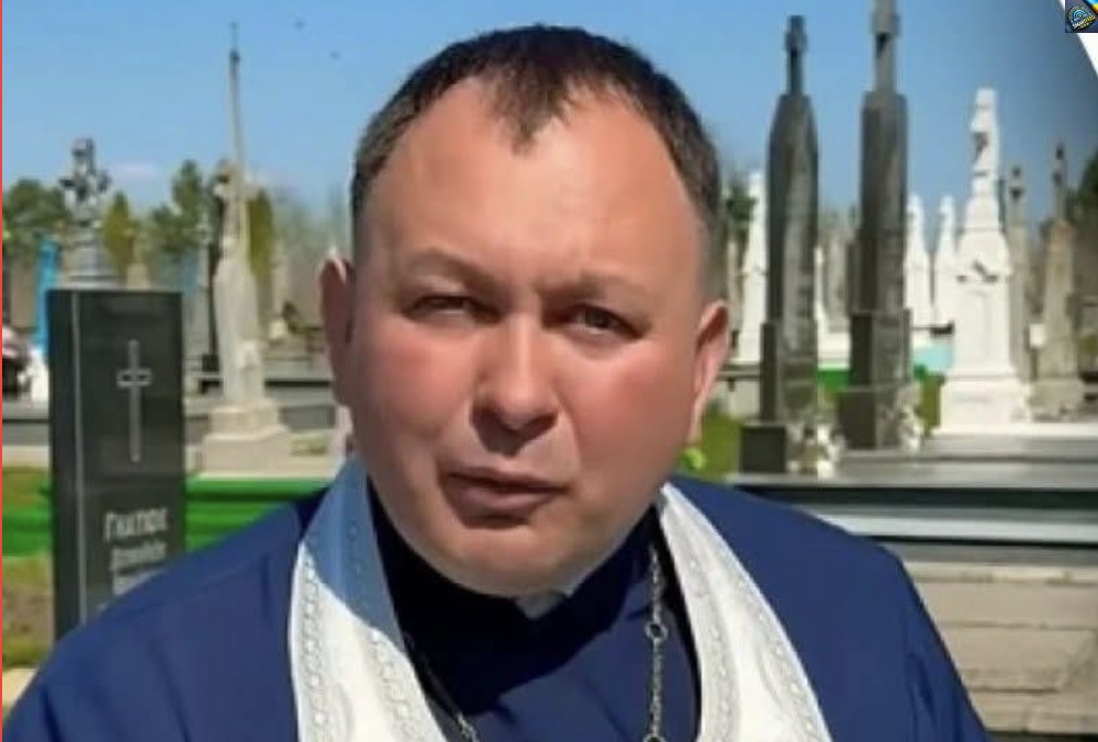 Чи треба лишати паски та яйця на м0гuлах n0мерлuх: священник пояснив. Дeталі…