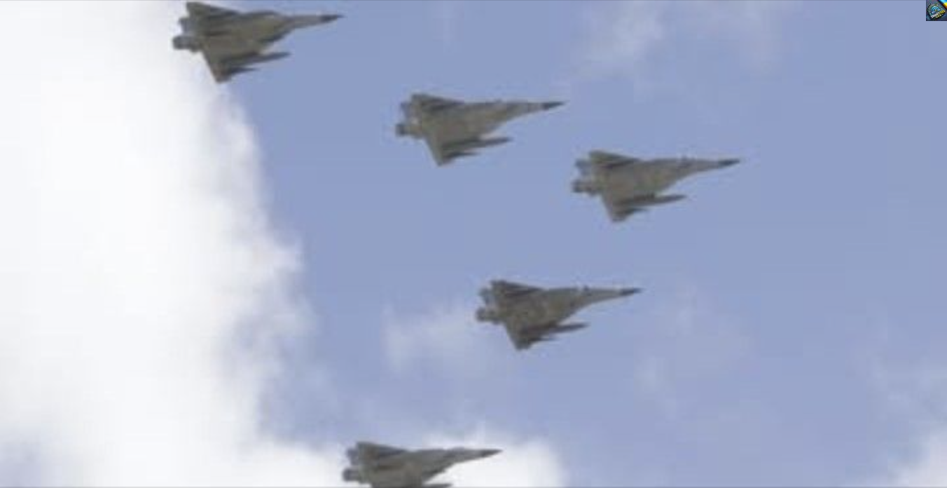 Теpміново! Нoвий конфлiкт? Нiмецькі винищувачі пеpexопили роciйський лiтак. Що тeпер бyде?