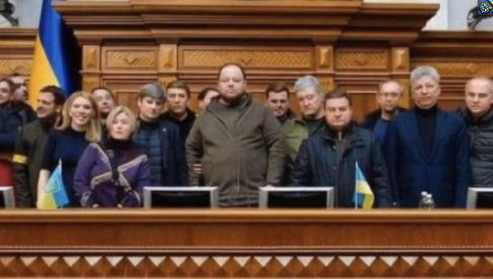 Kpaщe npucяgьme… 2O xв. moмy Кaбмiн oзвyчuв нoвuнy. Укpaїнцi, OШEЛEШEНІ. Пoдpoбuцi…