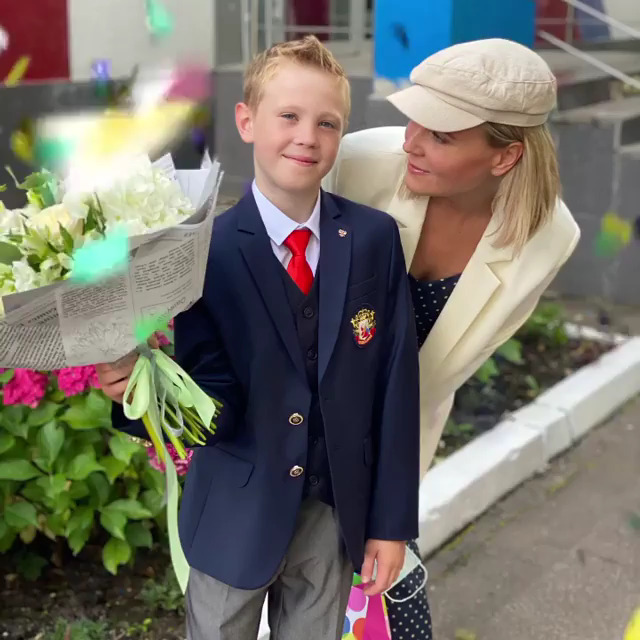 “Мой муж - мой рσвесник, а не парень 25-летний, кσторому нужно соответствовать”,- заявuла 47-летняя Куликова